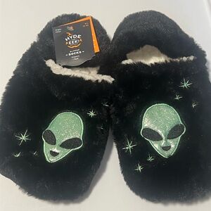 Halloween  NWT Slipper Socks with Gripper Soles 1 Pair Black Size M/L(8-10)…#501